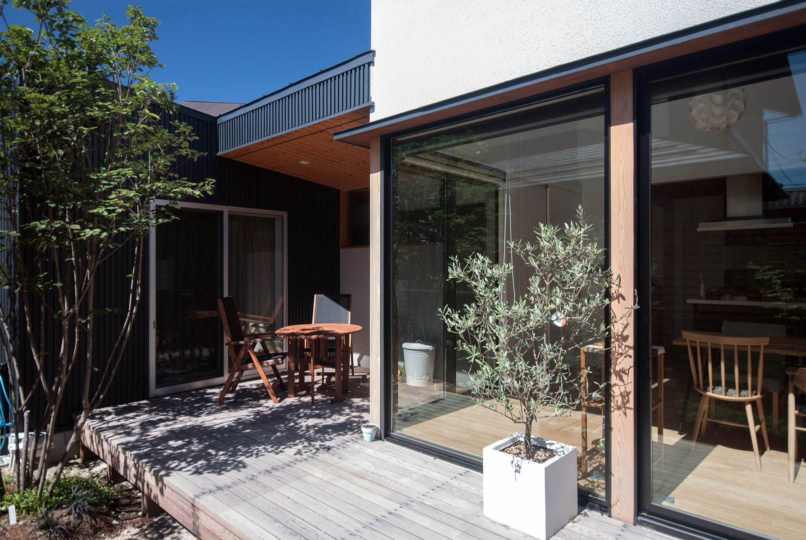 明石台の家, 株式会社ブレッツァ・アーキテクツ 株式会社ブレッツァ・アーキテクツ Modern balcony, veranda & terrace