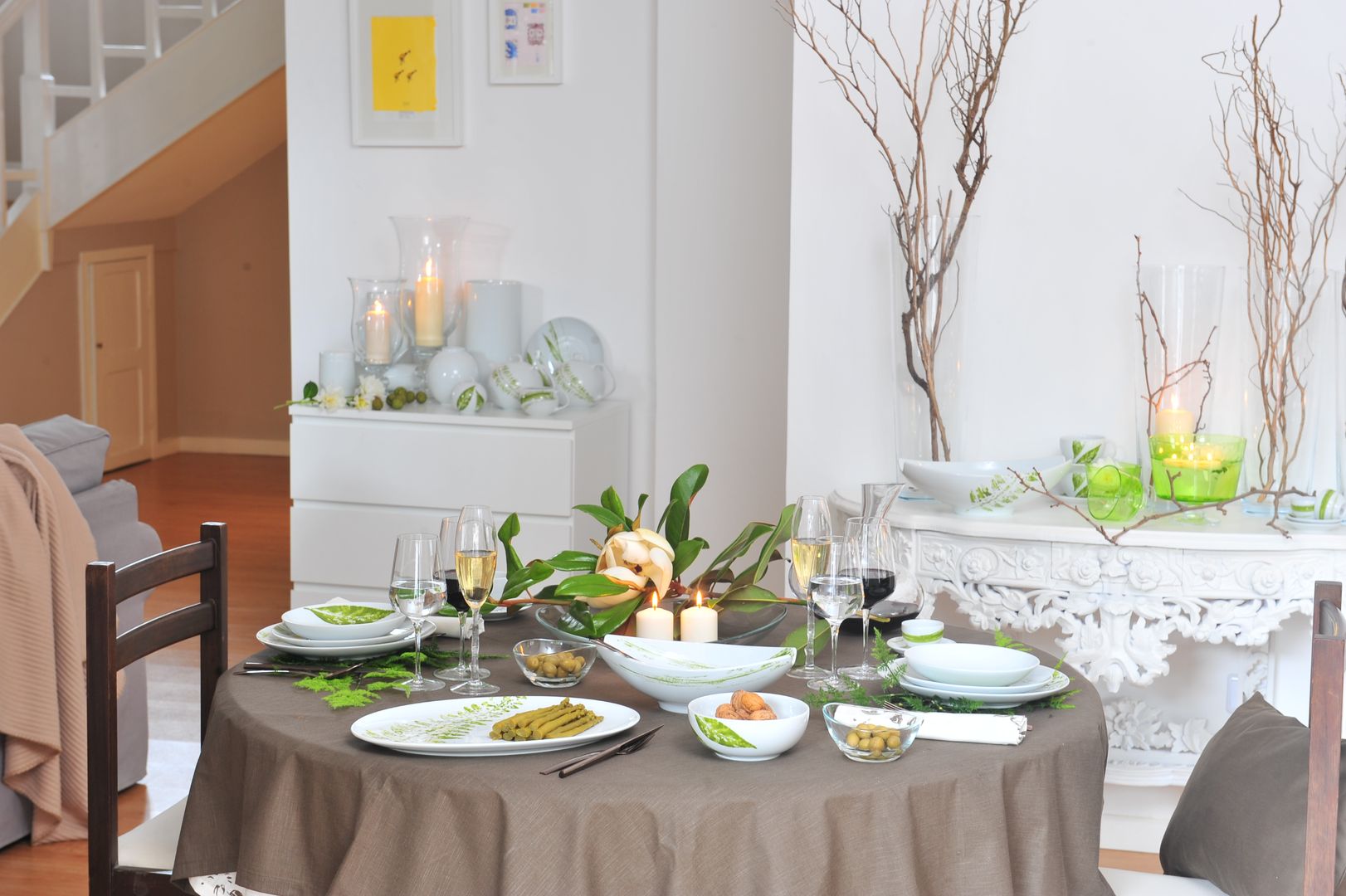 Welcome to Casa Alegre, Casa Alegre Casa Alegre Modern dining room Porcelain Crockery & glassware