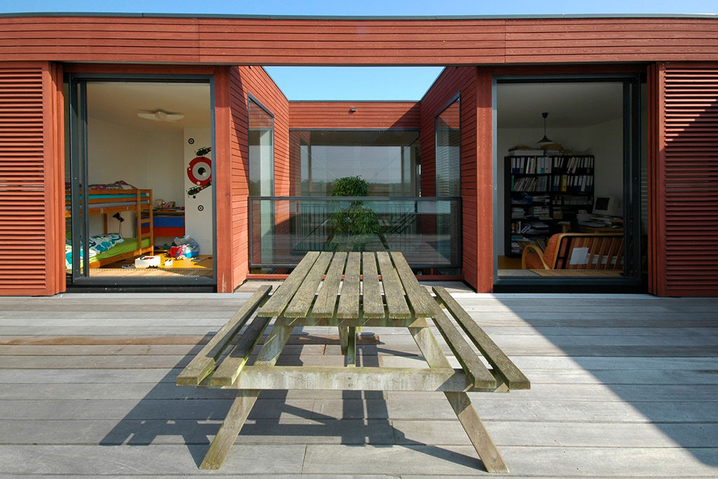 Villa de Waard Mensink, IJburg Amstrdam, KENK architecten KENK architecten 現代房屋設計點子、靈感 & 圖片 木頭 Wood effect