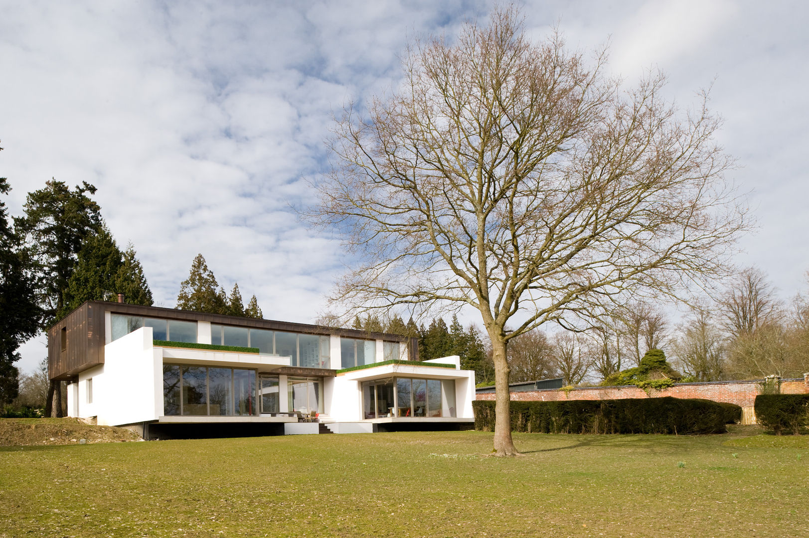 Garden Elevation The Chase Architecture Casas modernas Cobre/Bronze/Latão