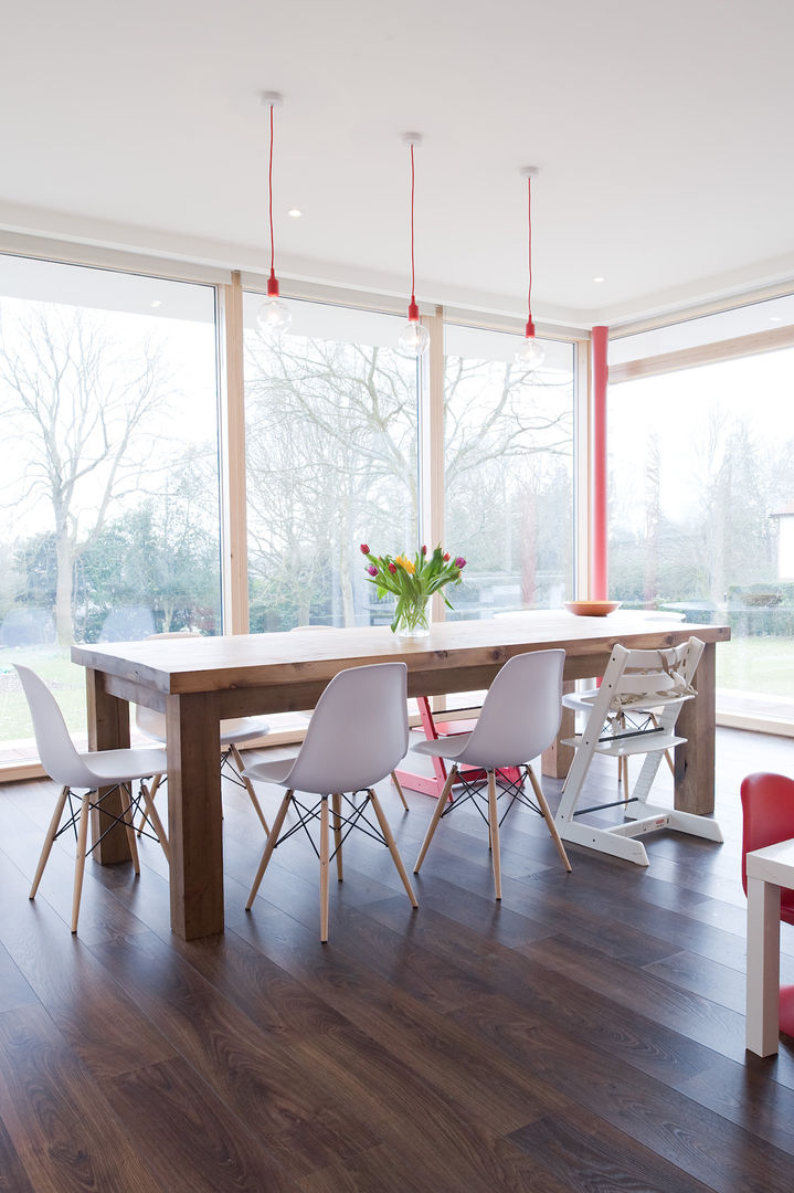 Family dining The Chase Architecture Moderne Esszimmer Glas