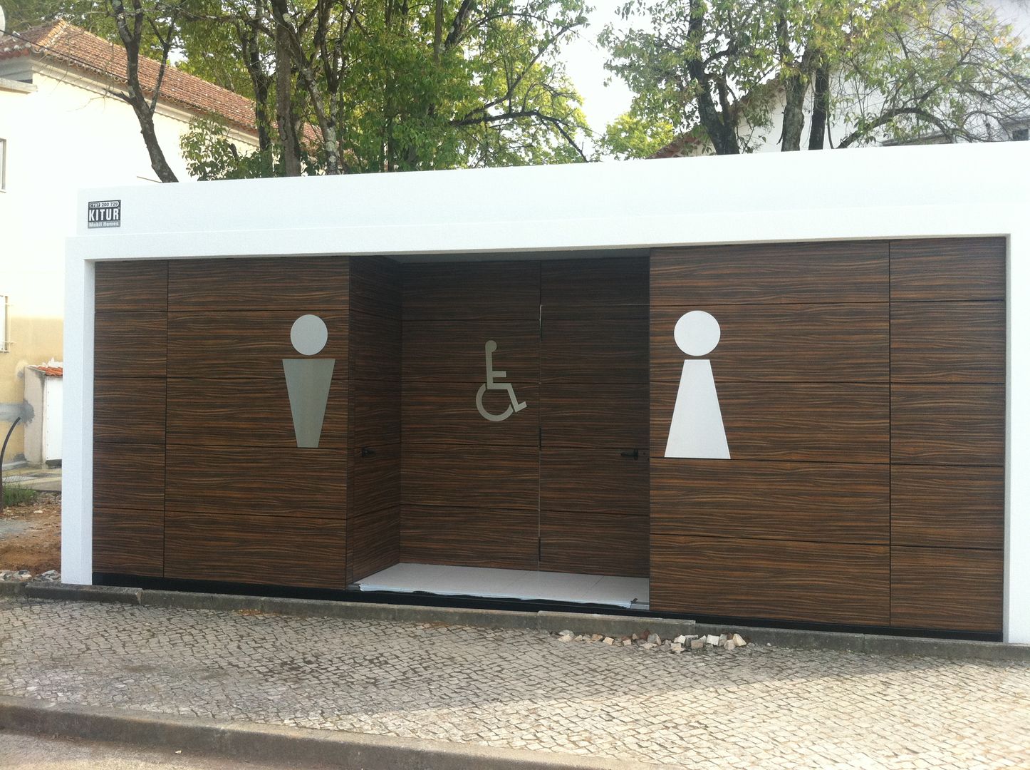 14 Fotos de Casas Modulares Amovíveis, KITUR KITUR Country style bathroom