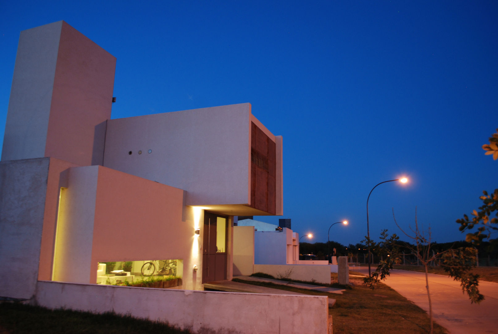 Casa en Manatiales - ​Casa del músico, barqs bisio arquitectos barqs bisio arquitectos Rumah Modern