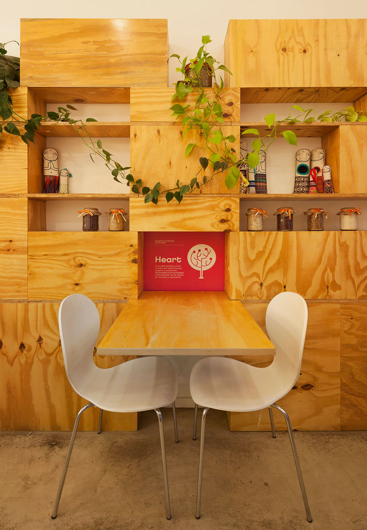 Smoothway Soler, IR arquitectura IR arquitectura Minimalist dining room Wood Wood effect Tables