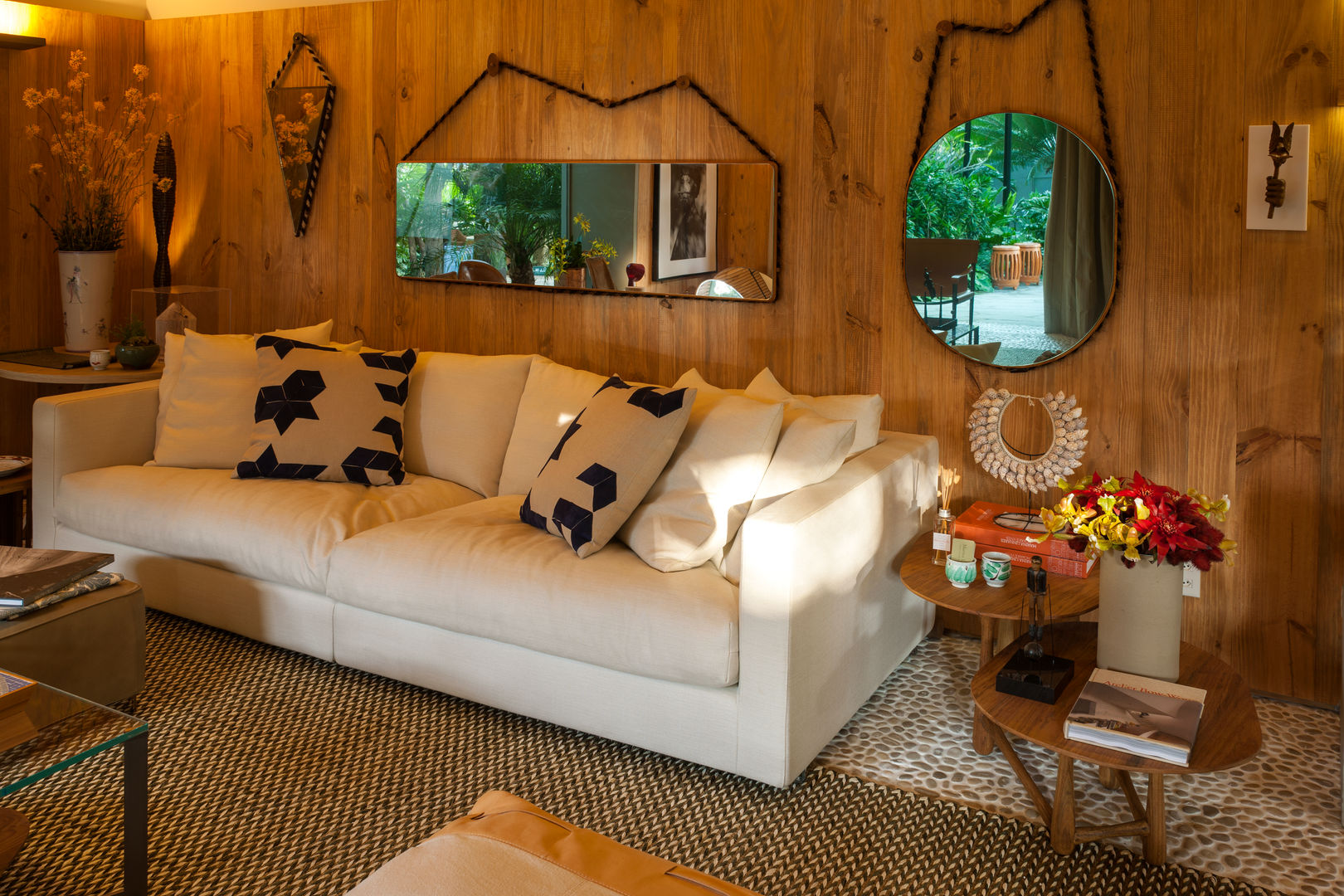 Casa Cor 2015/ A Casa da Gente, Marina Linhares Decoração de Interiores Marina Linhares Decoração de Interiores Tropical style living room