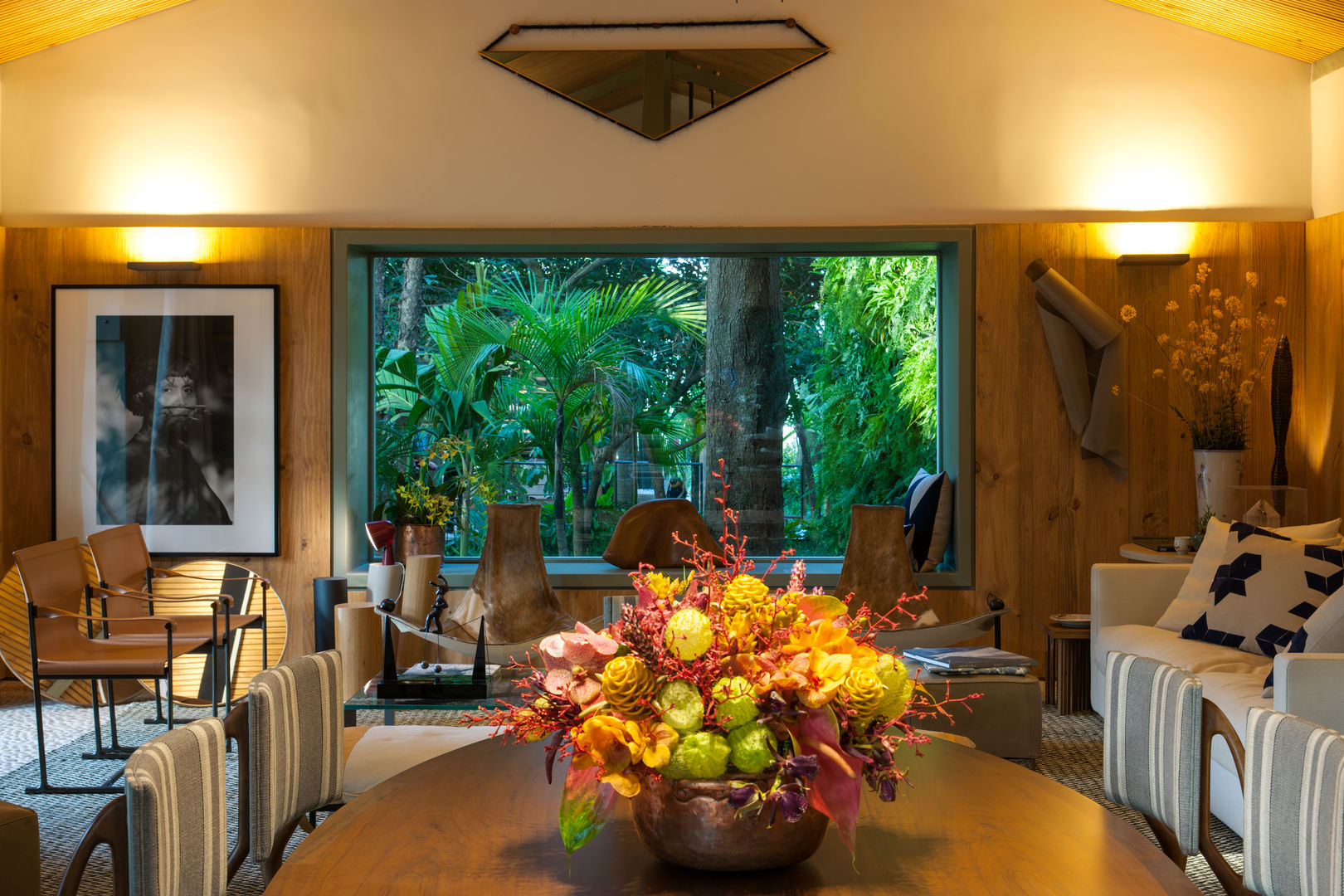 Casa Cor 2015/ A Casa da Gente, Marina Linhares Decoração de Interiores Marina Linhares Decoração de Interiores Tropical style dining room