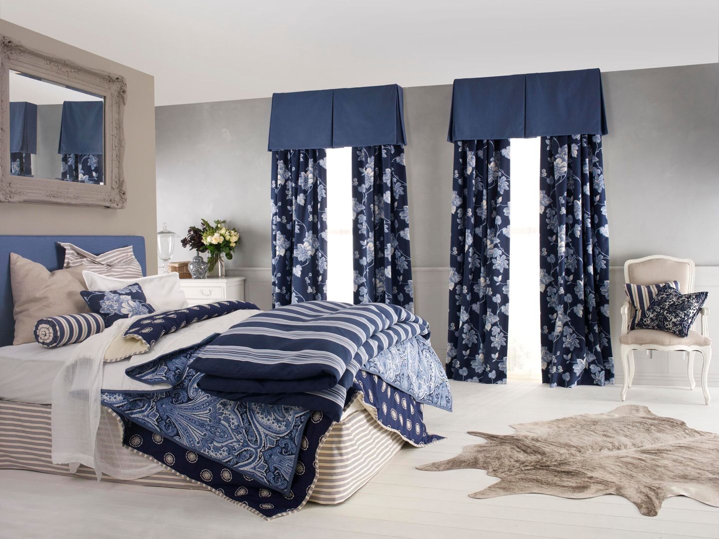 ŞIK BİR YATAK ODASI, AKTİF PERDE AKTİF PERDE Modern style bedroom Textiles