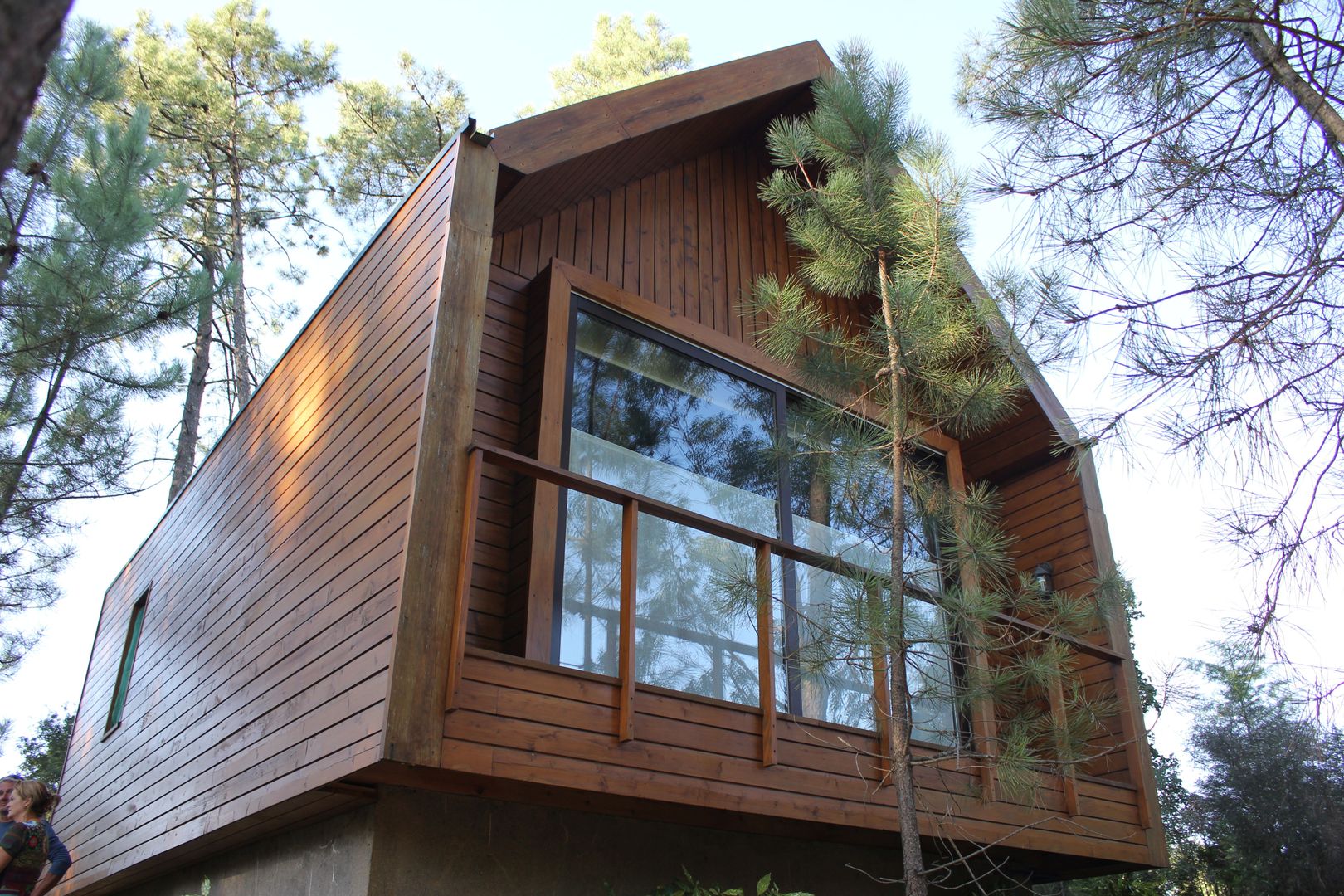 Casa em Cabeça Santa (Penafiel, Portugal), NORMA | Nova Arquitectura em Madeira (New Architecture in Wood) NORMA | Nova Arquitectura em Madeira (New Architecture in Wood) Rustik Evler Masif Ahşap Rengarenk