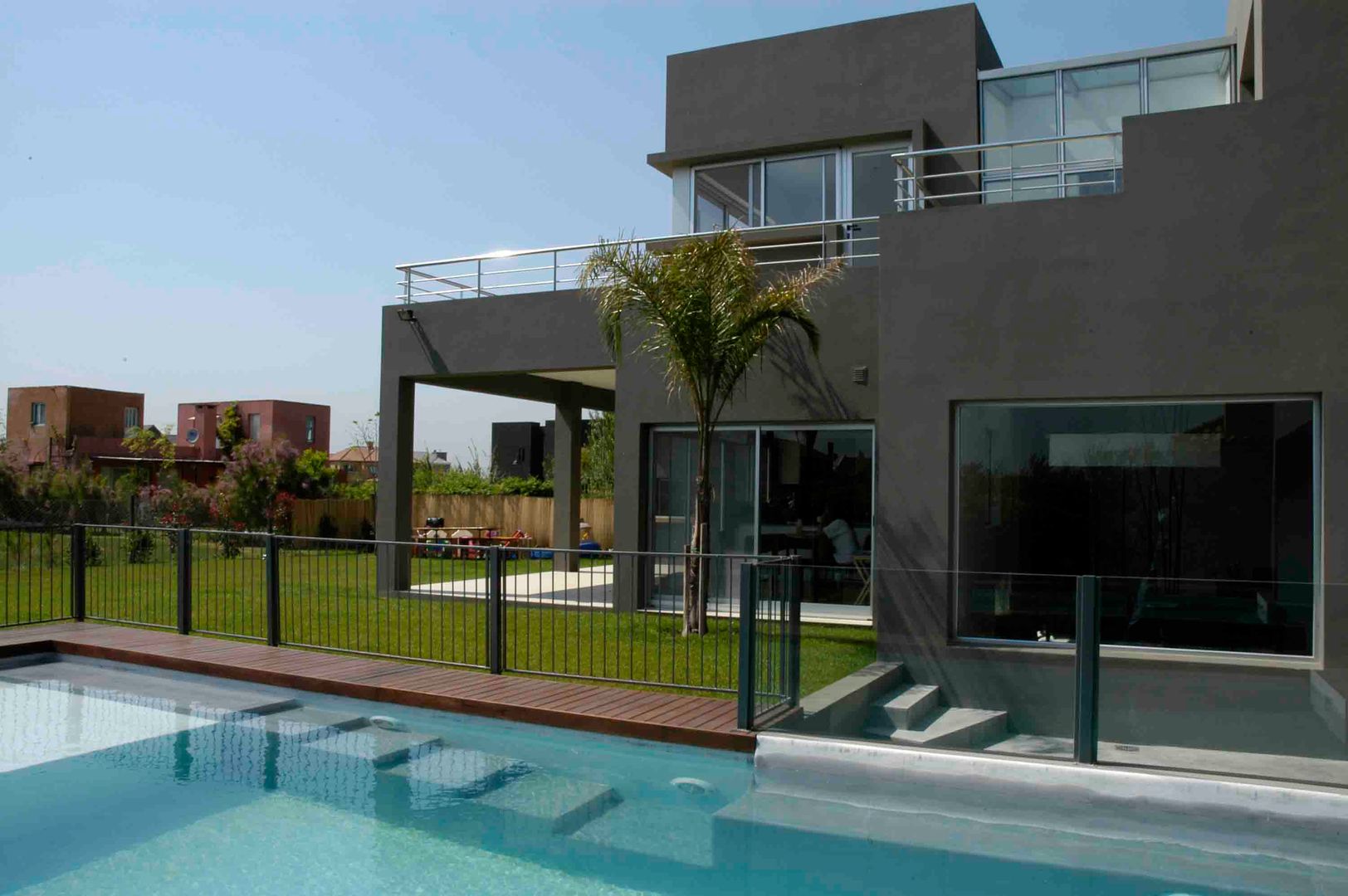 Casa RM, Remy Arquitectos Remy Arquitectos مسبح