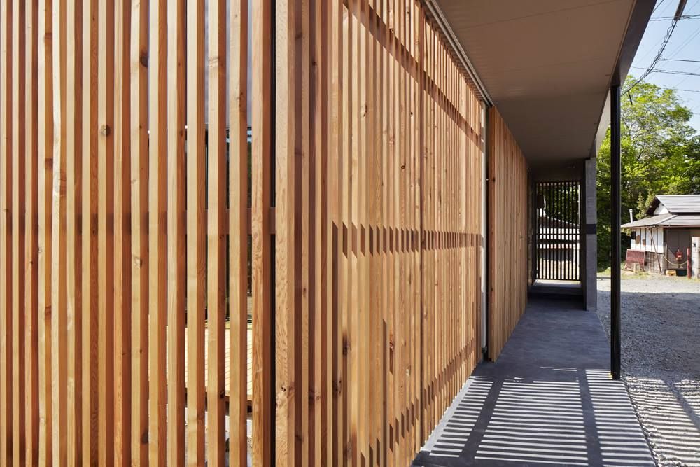 入間の家, 白砂孝洋建築設計事務所 白砂孝洋建築設計事務所 Modern Corridor, Hallway and Staircase