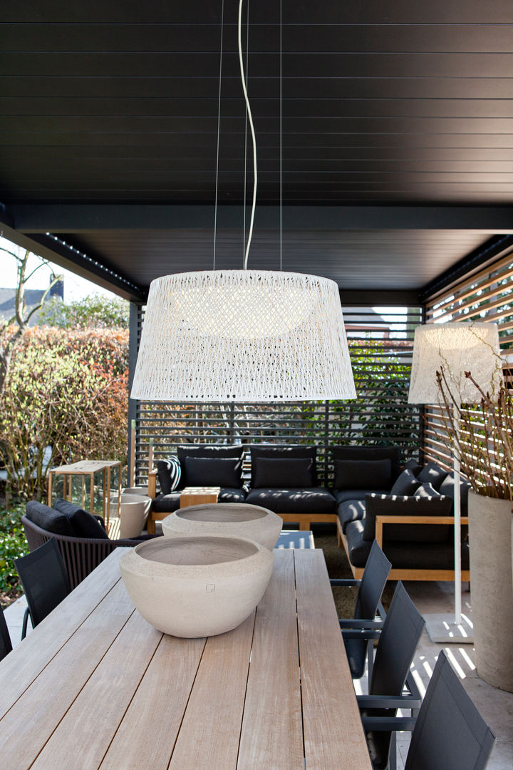 Treetops View | UmbrisbyIQ IQ Outdoor Living Modern style balcony, porch & terrace Aluminium/Zinc