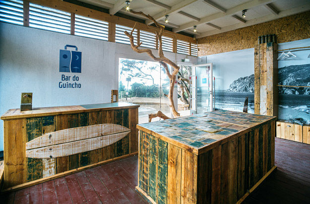 Loja Bar do Guincho, Nerve Atelier Design Nerve Atelier Design Commercial spaces Solid Wood Multicolored Offices & stores