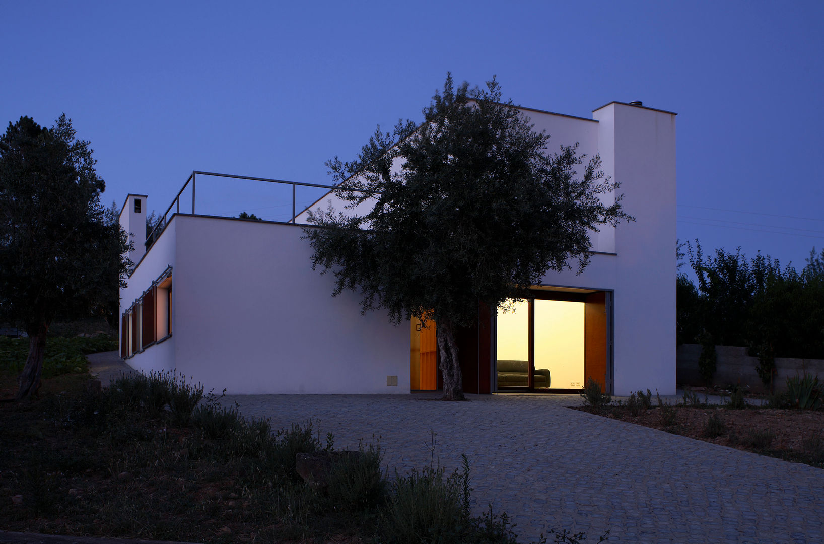 Eira House, SAMF Arquitectos SAMF Arquitectos Casas modernas: Ideas, imágenes y decoración