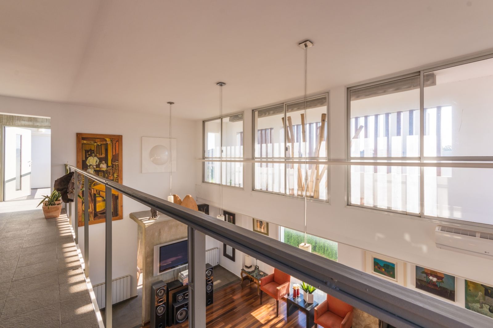 CASA LA SANTINA , barqs bisio arquitectos barqs bisio arquitectos Modern Corridor, Hallway and Staircase