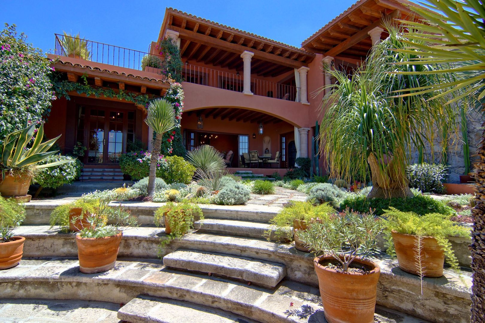 Casa Sancho, Terra Terra Classic style houses