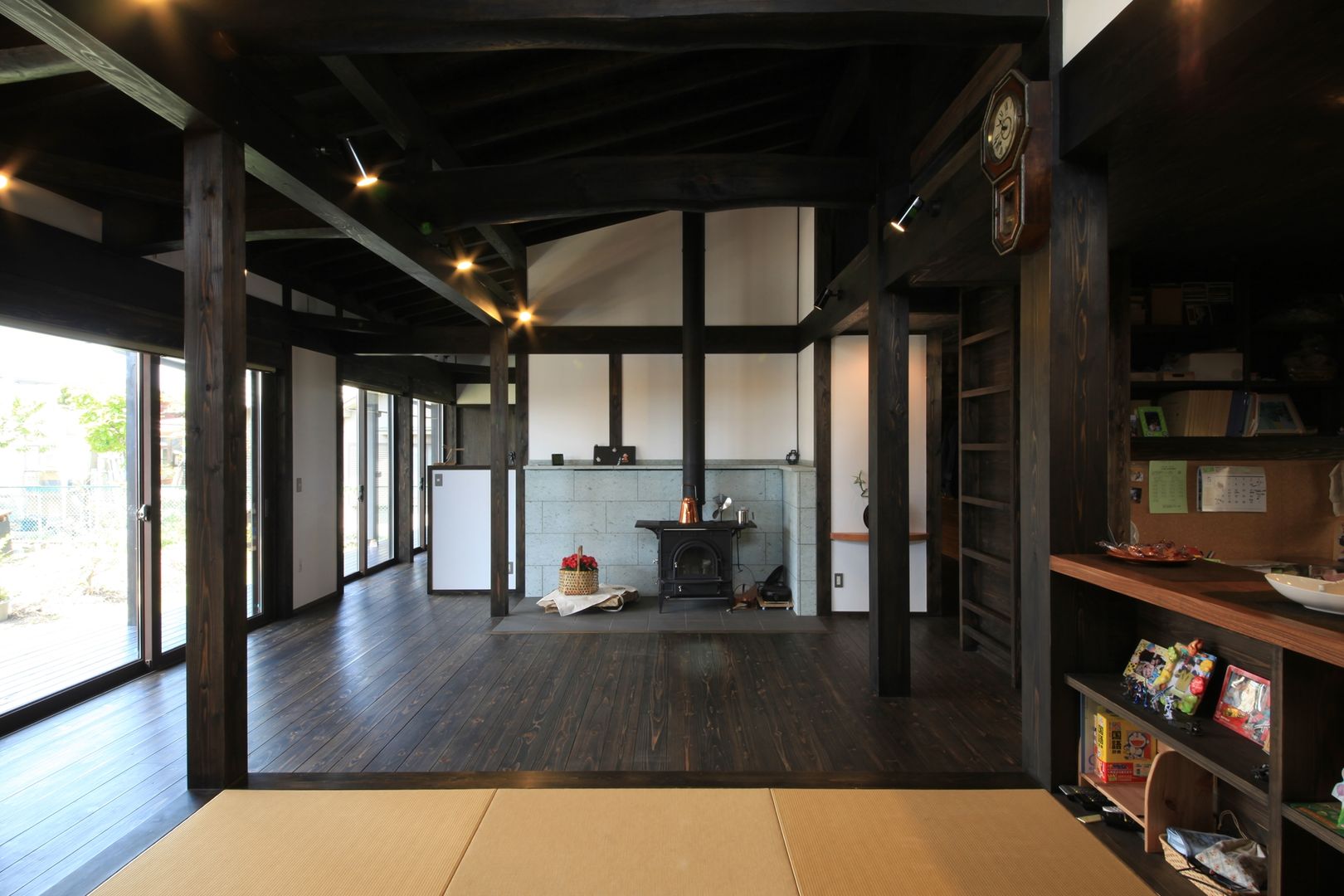 薪ストーブの家 群馬県 中之条町, 田村建築設計工房 田村建築設計工房 Living room