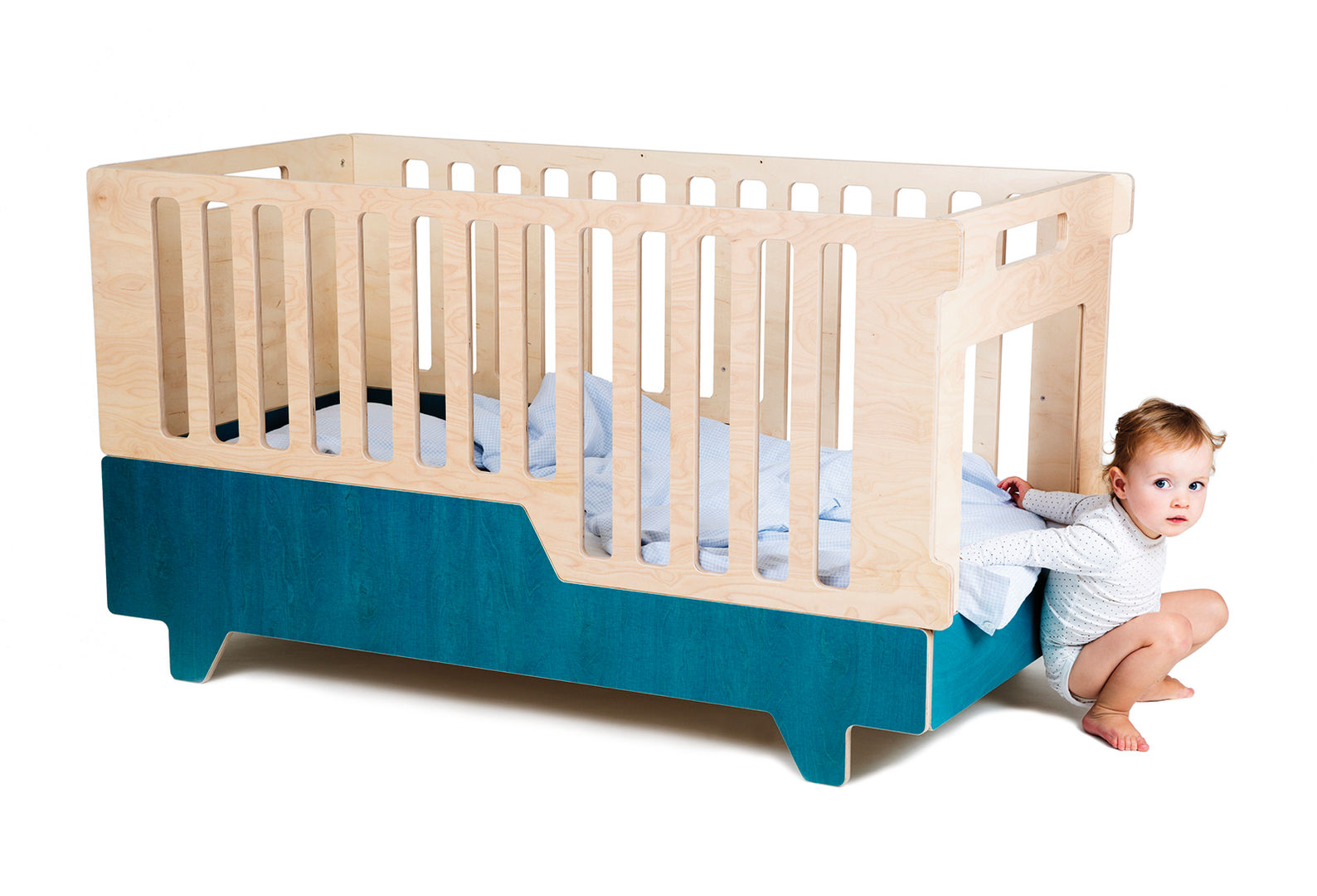 KOJOTE - vom Babybett zum Kinderzimmer, Kidskoje Kidskoje Cuartos infantiles de estilo moderno Derivados de madera Transparente Camas y cunas