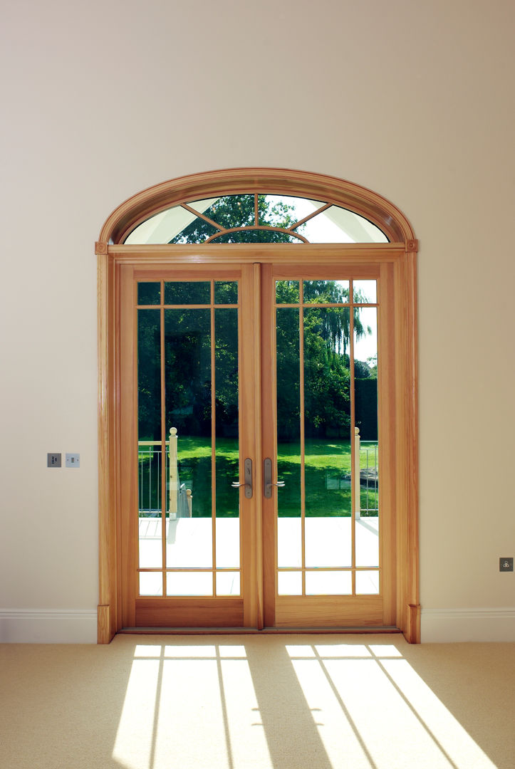 Aluminium Clad Wood French Door With Sunburst Pattern Top Marvin Windows and Doors UK 클래식스타일 창문 & 문