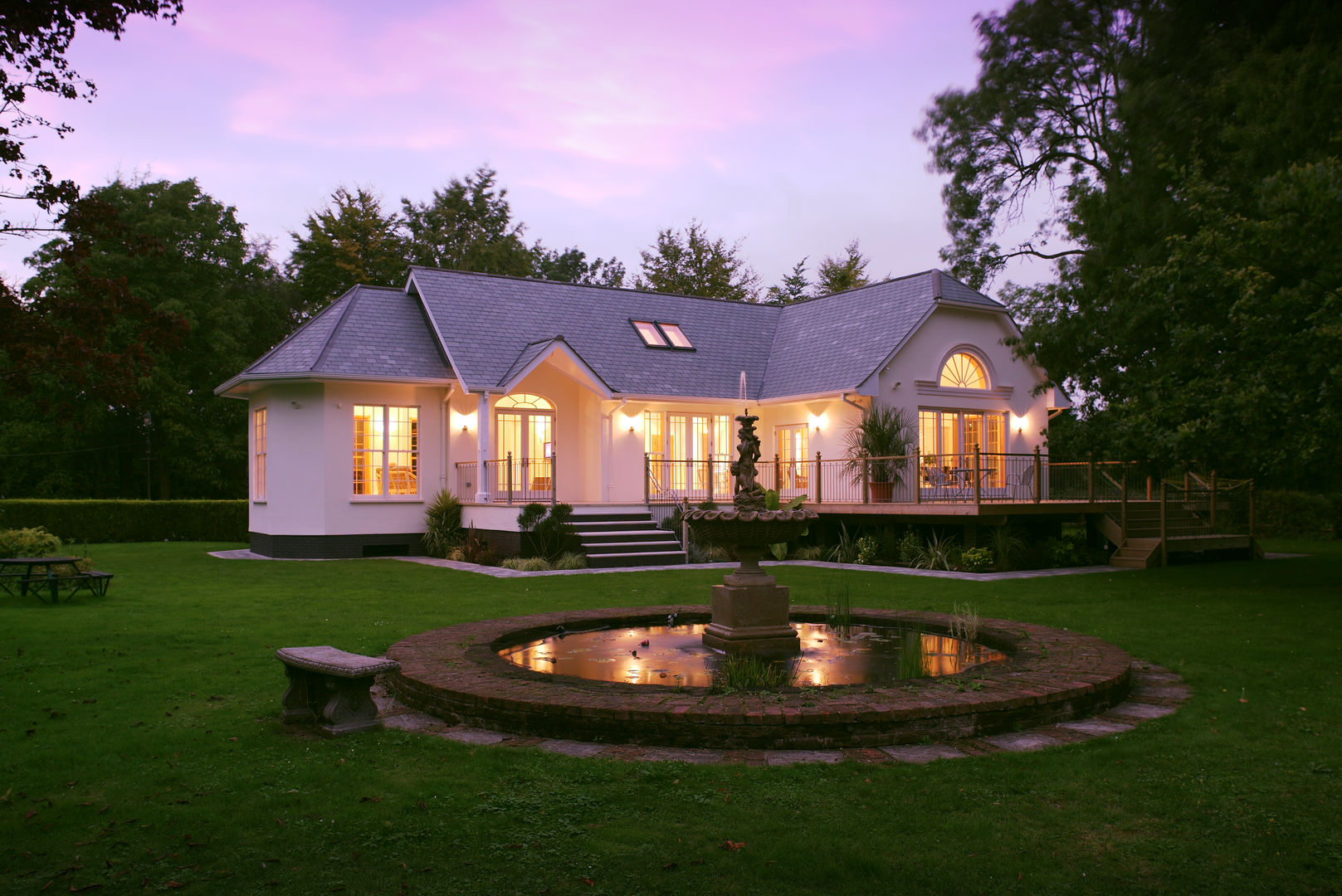 Neo Classical Design New build family home Marvin Windows and Doors UK Portas e janelas clássicas