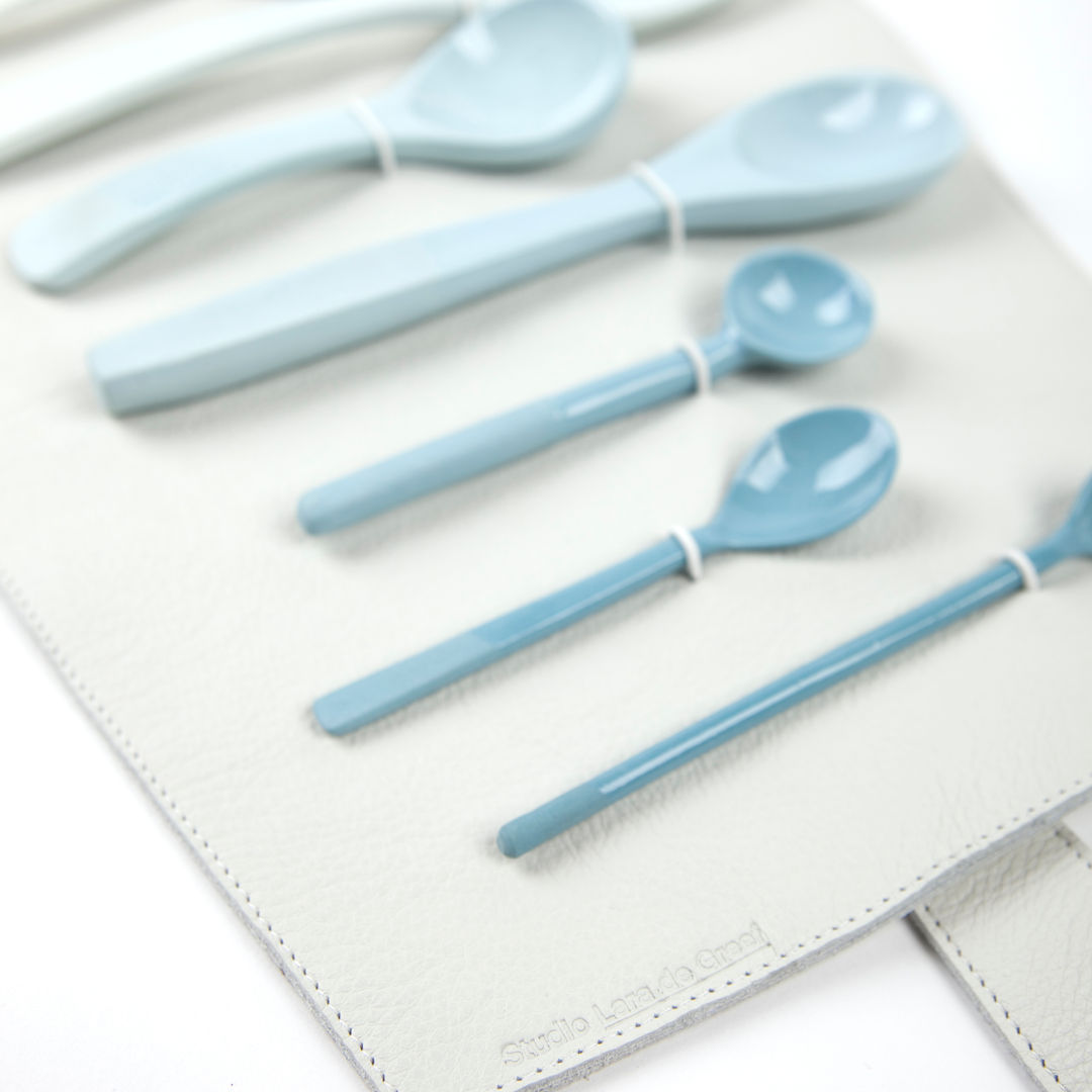 Subjective measures Studio Lara de Greef Modern style kitchen Ceramic Cutlery, crockery & glassware