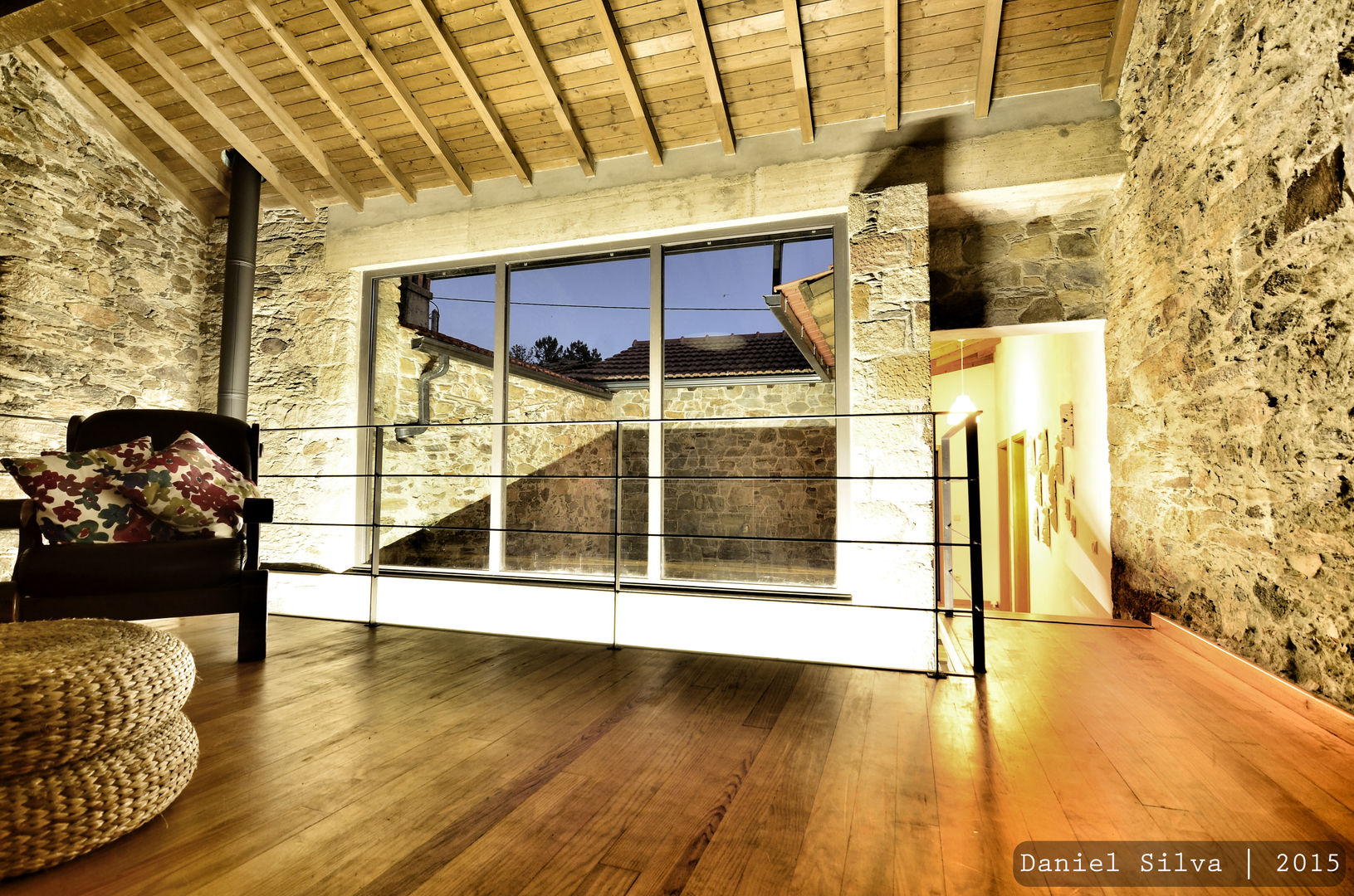 Casa do Páteo - Um retiro na serra, Casa do Páteo Casa do Páteo Rustic style living room