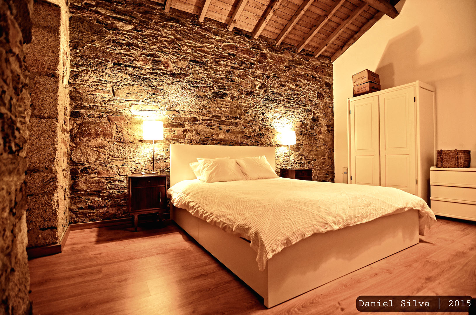 Casa do Páteo - Um retiro na serra, Casa do Páteo Casa do Páteo Rustic style bedroom