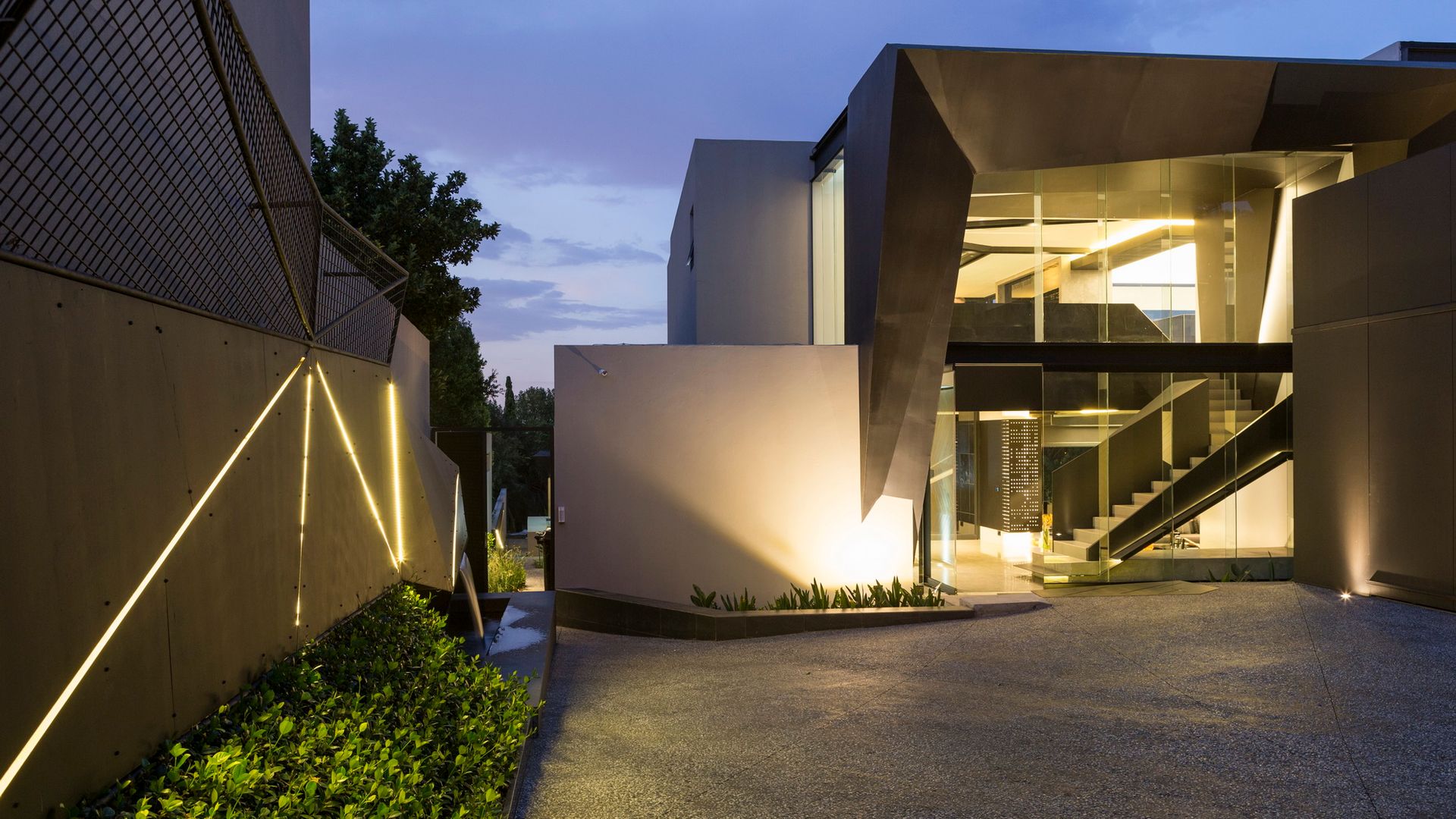 House in Kloof Road , Nico Van Der Meulen Architects Nico Van Der Meulen Architects モダンな 家