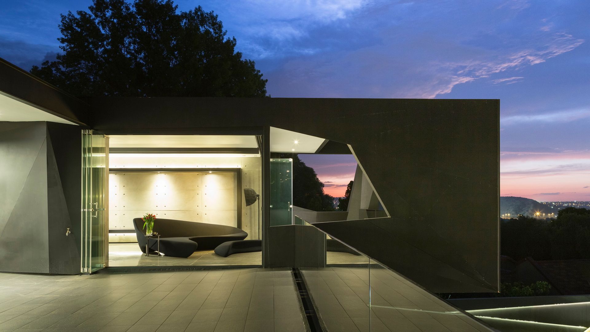 House in Kloof Road , Nico Van Der Meulen Architects Nico Van Der Meulen Architects منازل