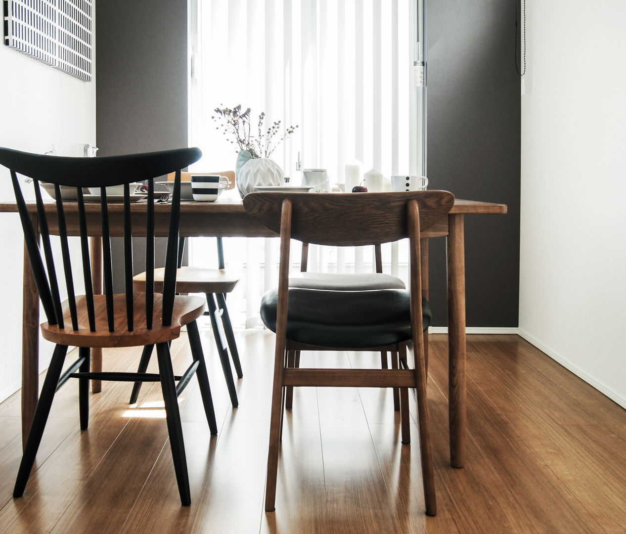 どこか懐かしいビンテージ北欧, Sisusta Sisusta Scandinavian style dining room Wood Wood effect Chairs & benches
