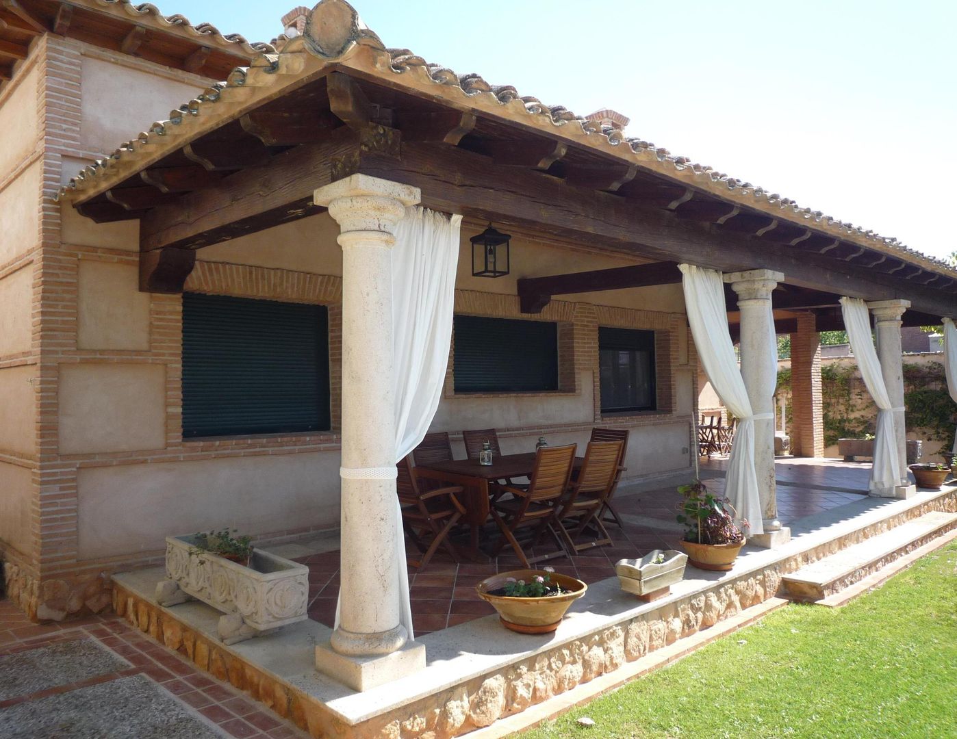 VIVIENDA RURAL, CARLOS TRIGO GARCIA CARLOS TRIGO GARCIA Country style balcony, veranda & terrace