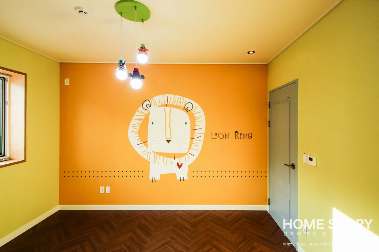 homify Modern nursery/kids room