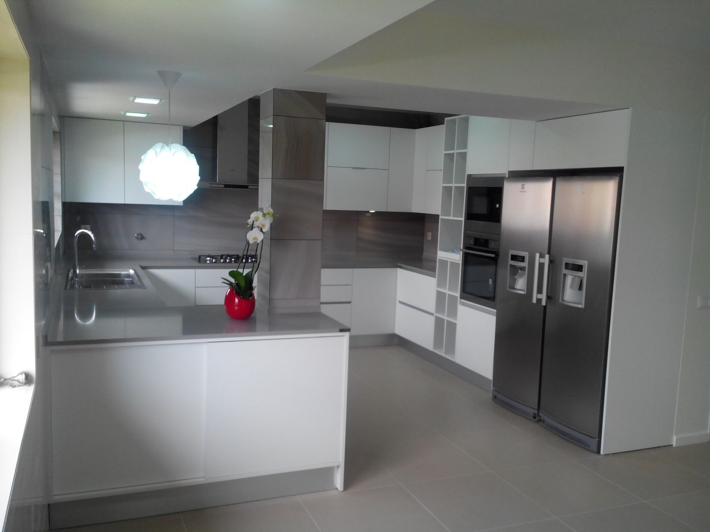 Ligth Grey, CW CW Cocinas modernas Armarios y estanterías