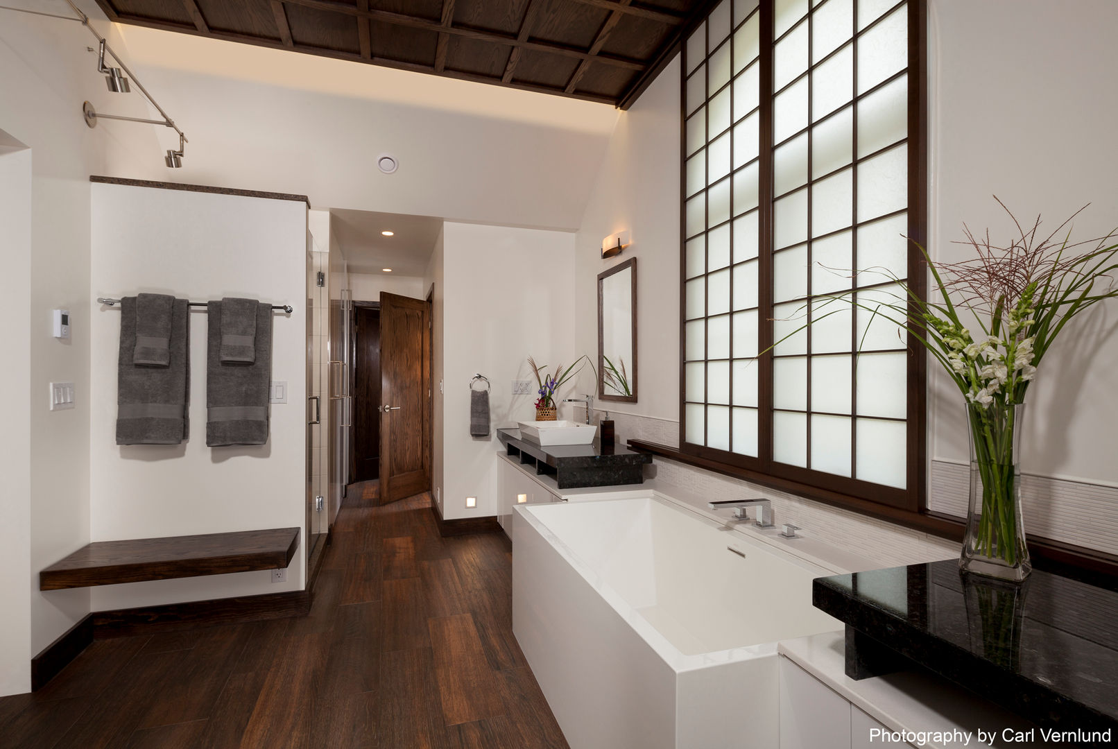 A Window to the Serenity, Penguin Environmental Design L.L.C. Penguin Environmental Design L.L.C. Asian style bathroom