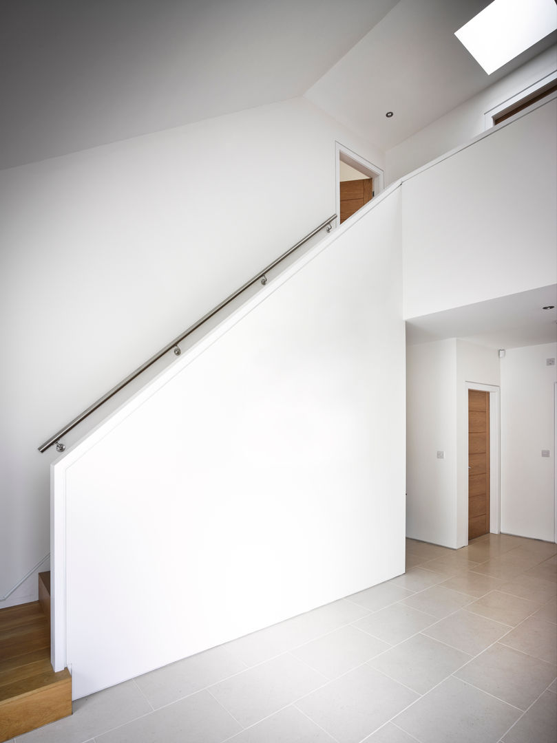 Nicol Lodge, ID Architecture ID Architecture Modern corridor, hallway & stairs