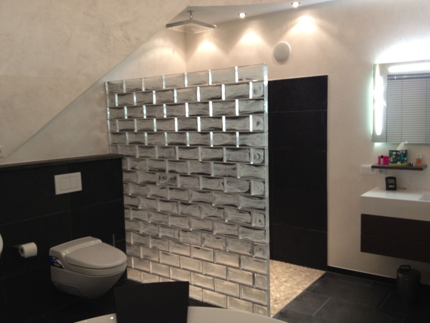 Glasbausteine "Pietre di vetro", Rimini Baustoffe GmbH Rimini Baustoffe GmbH Modern bathroom گلاس