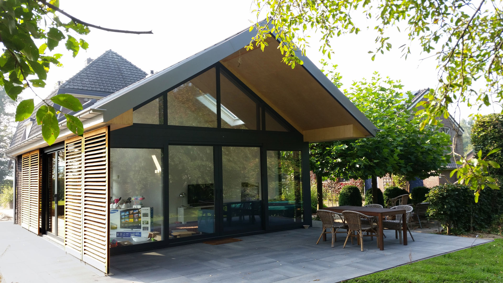 Tuinkamer Linde, TS architecten BV TS architecten BV ระเบียง, นอกชาน กระจกและแก้ว