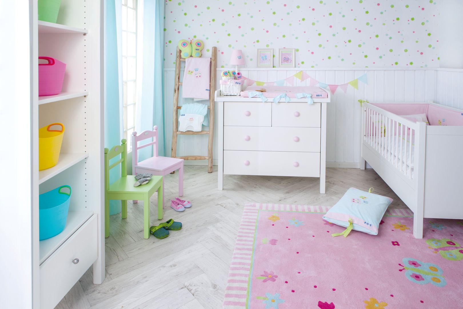 Schmetterlinge, annette frank gmbh annette frank gmbh Eclectic style nursery/kids room Wood Wood effect