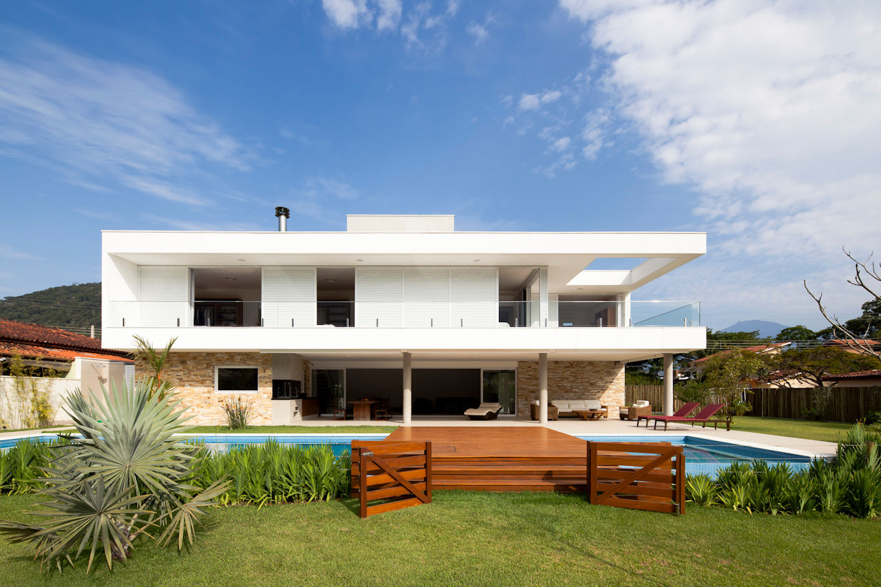 Casa Guaecá , Conrado Ceravolo Arquitetos Conrado Ceravolo Arquitetos 모던스타일 주택