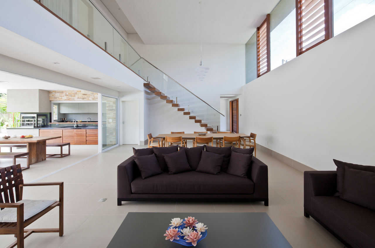 Casa Guaecá , Conrado Ceravolo Arquitetos Conrado Ceravolo Arquitetos ห้องนั่งเล่น