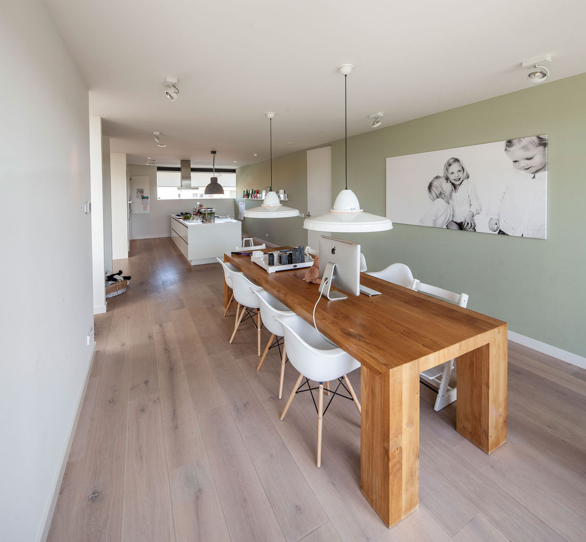 Woonhuis Ter Borch, Groningen, De Zwarte Hond De Zwarte Hond Modern dining room