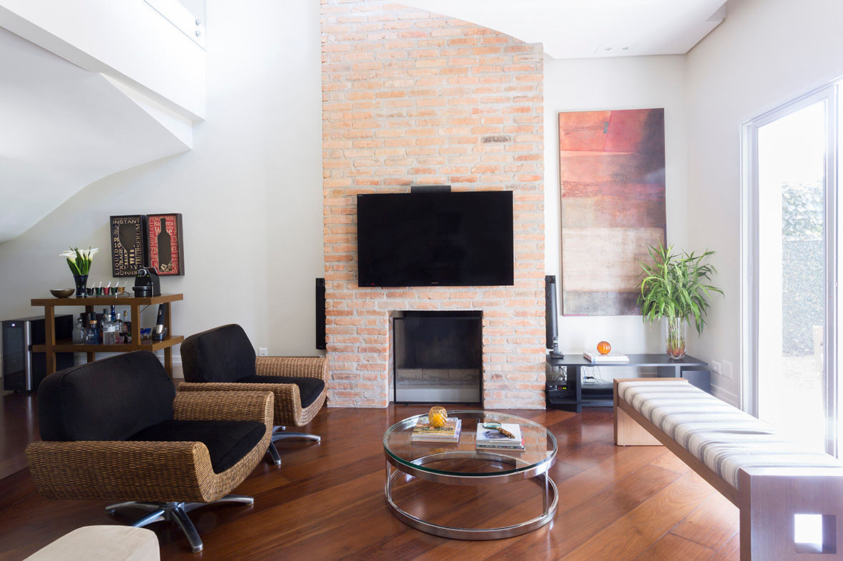 Casa Residencial SP, Danielle Tassi Arquitetura e Interiores Danielle Tassi Arquitetura e Interiores Living room