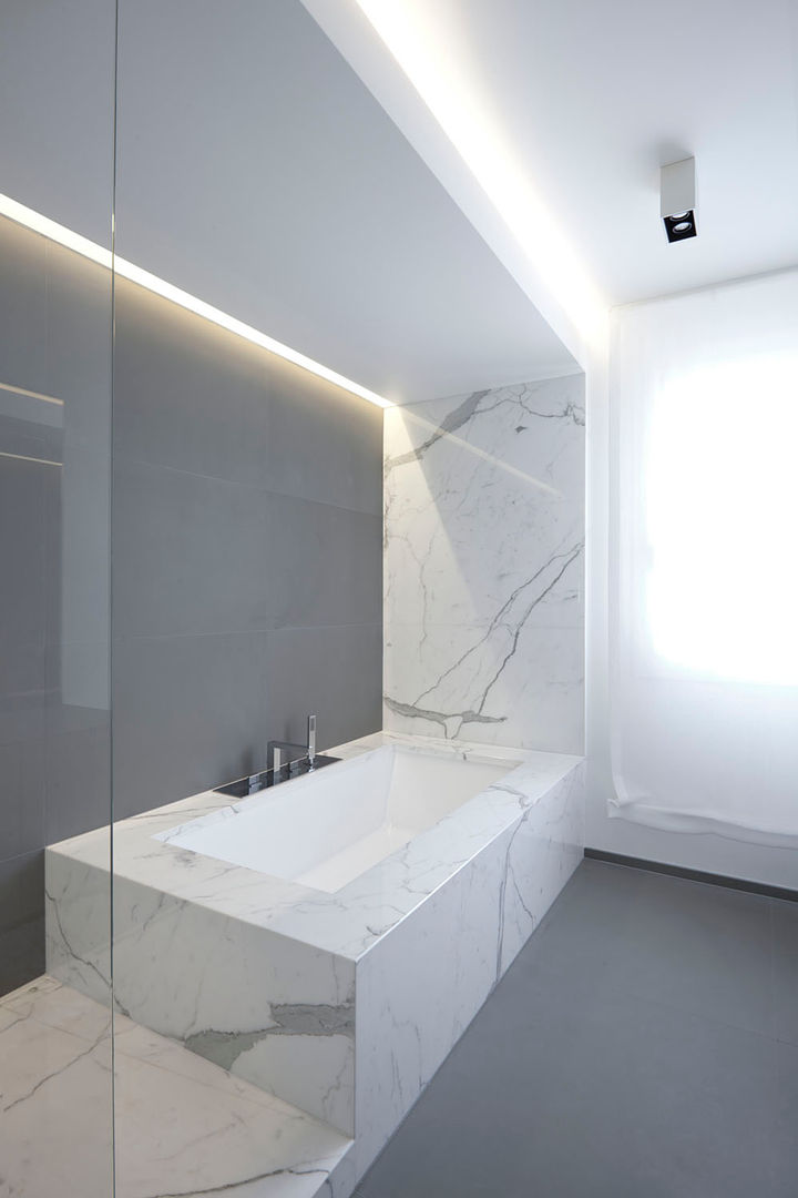 Z House, EXiT architetti associati EXiT architetti associati Minimalist bathroom Marble