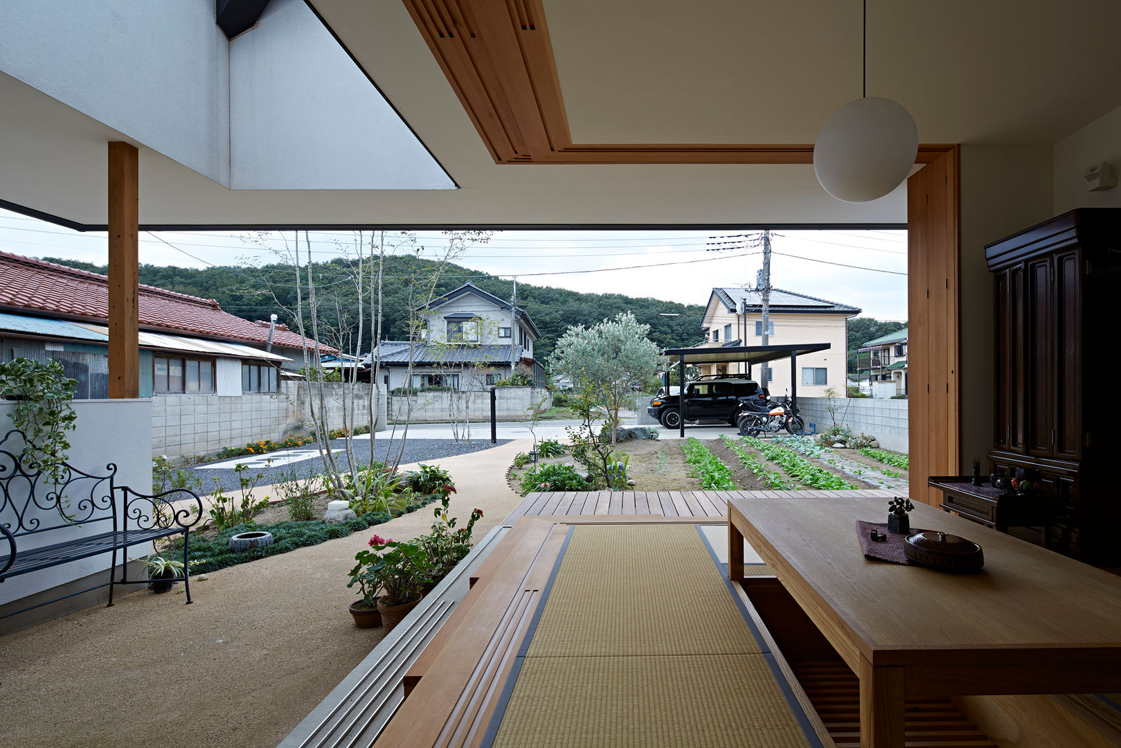 岩宿の家, arc-d arc-d モダンデザインの リビング