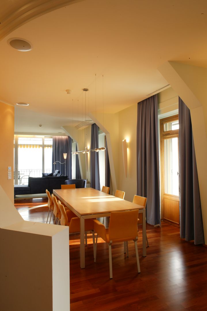 Maisonette, FiAri FiAri Moderne Esszimmer