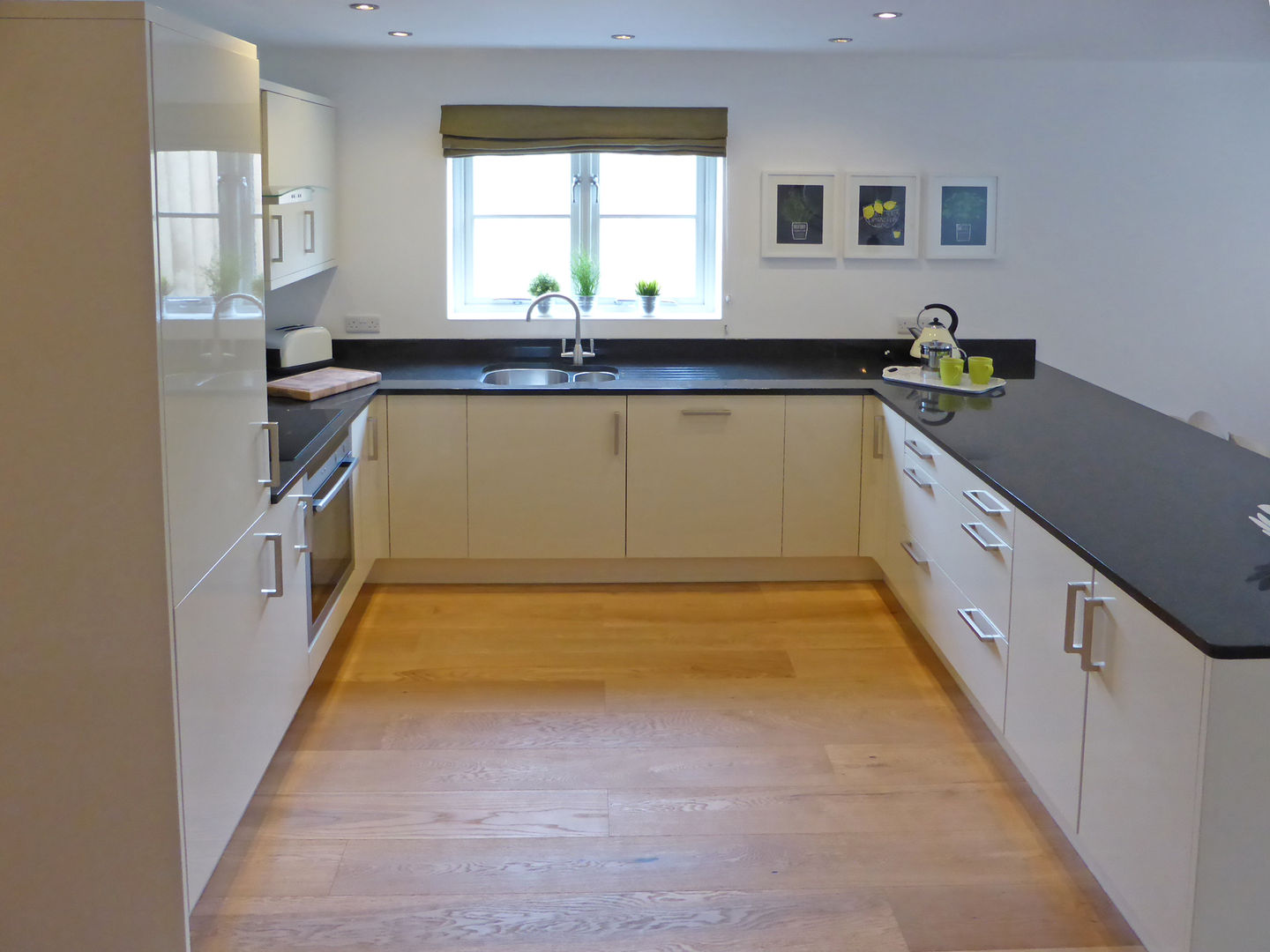 Church Mews, Hartland, Devon homify Modern kitchen