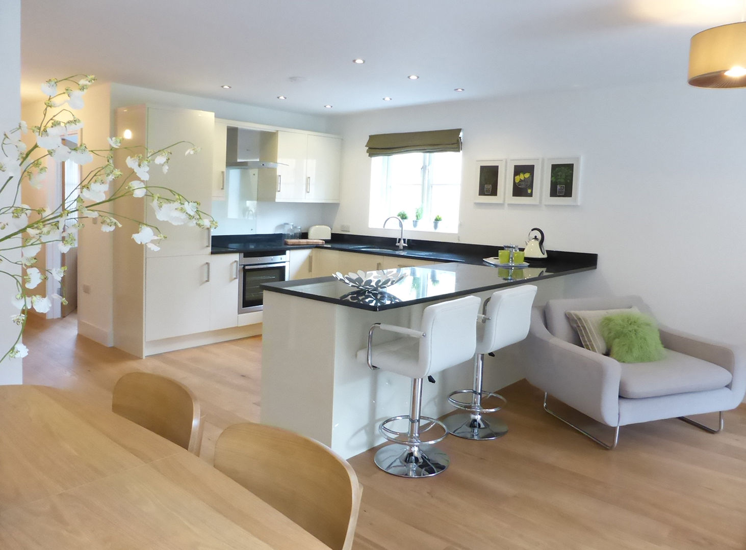 Church Mews, Hartland, Devon homify Kitchen