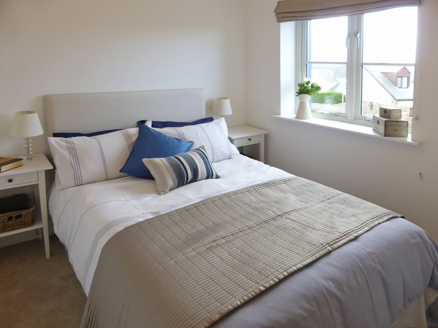 Church Mews, Hartland, Devon homify Modern Bedroom