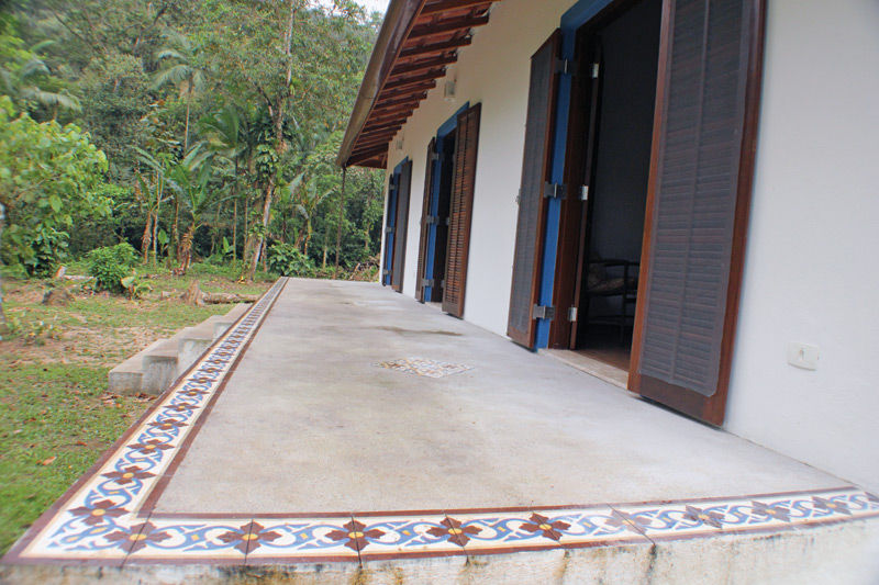 Casa Rústica e Colonial, RAC ARQUITETURA RAC ARQUITETURA Colonial style balcony, veranda & terrace