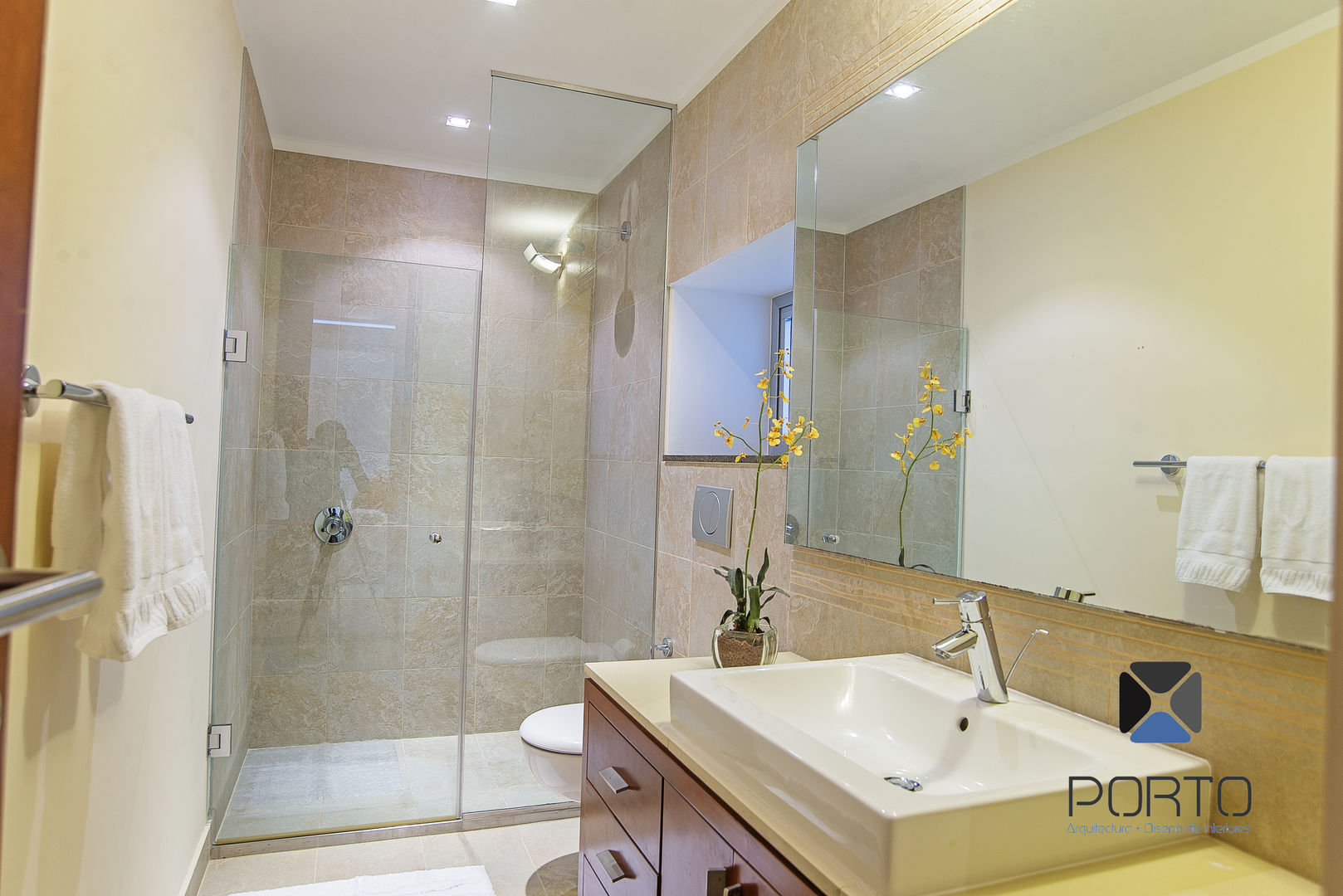 Proyecto "Penthouse Yucatan Country Club”, PORTO Arquitectura + Diseño de Interiores PORTO Arquitectura + Diseño de Interiores Eclectic style bathroom