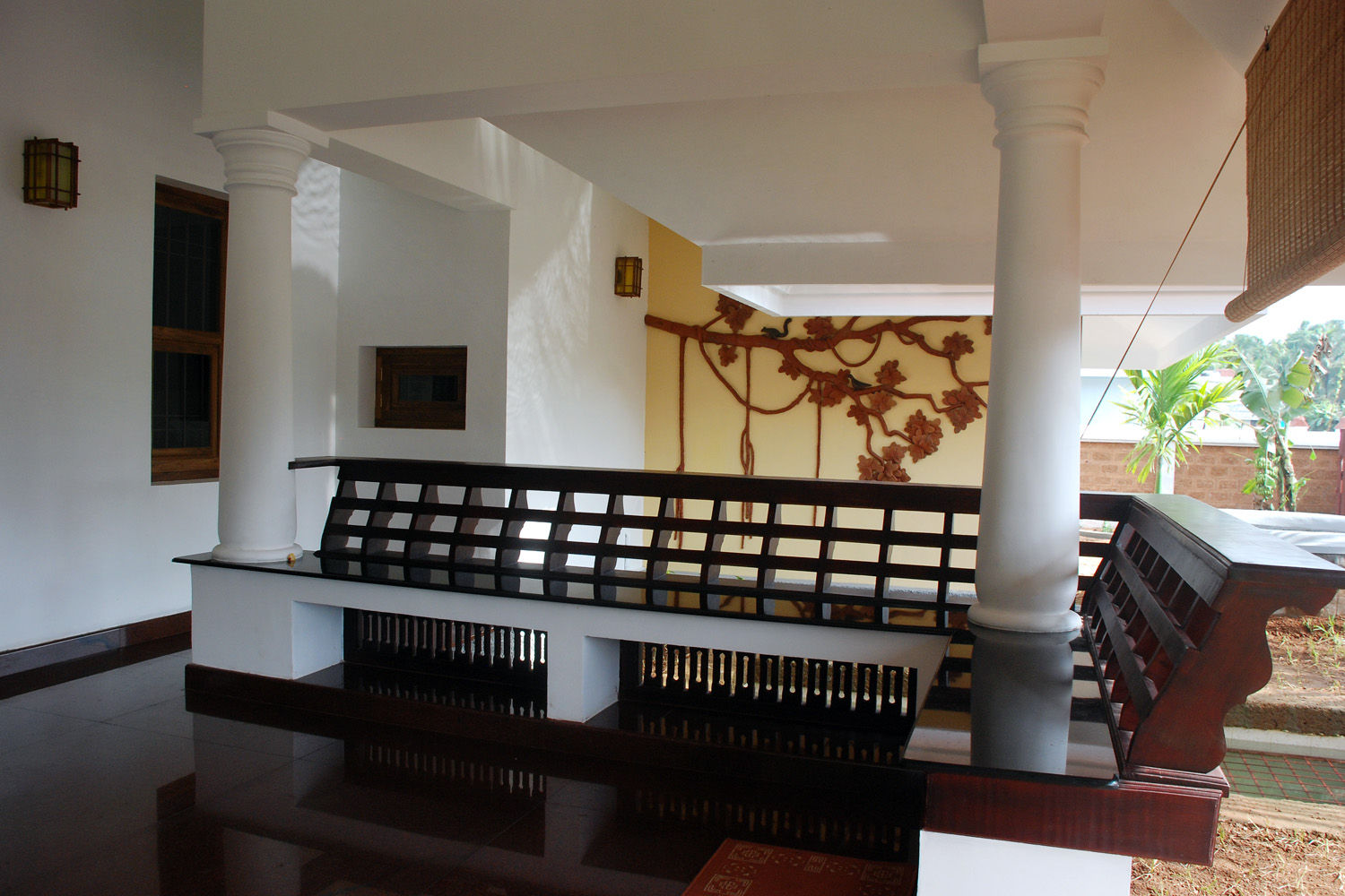 Krishnakumar Residence Interiors, dd Architects dd Architects Klassischer Balkon, Veranda & Terrasse